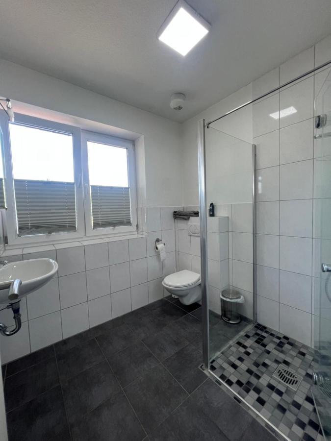 Motel Am Outletcenter Ноймюнстер Экстерьер фото