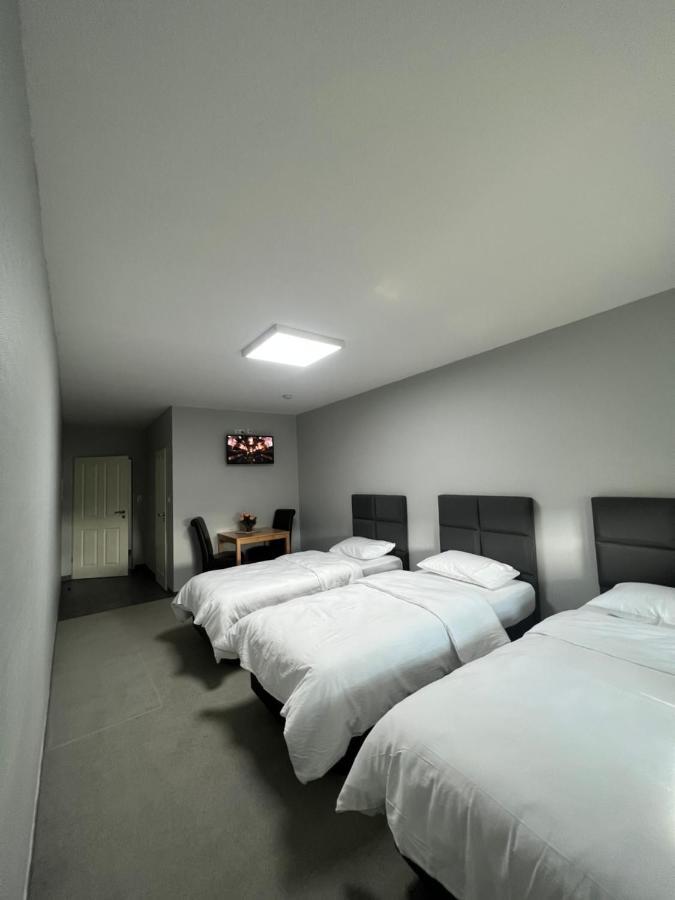 Motel Am Outletcenter Ноймюнстер Экстерьер фото