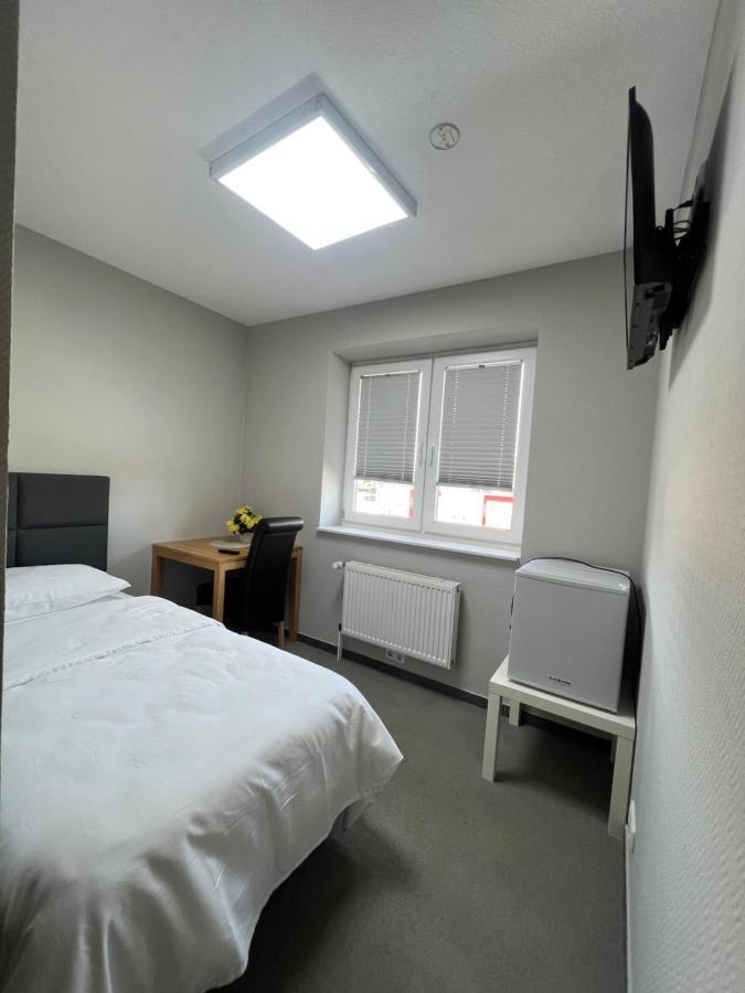 Motel Am Outletcenter Ноймюнстер Экстерьер фото