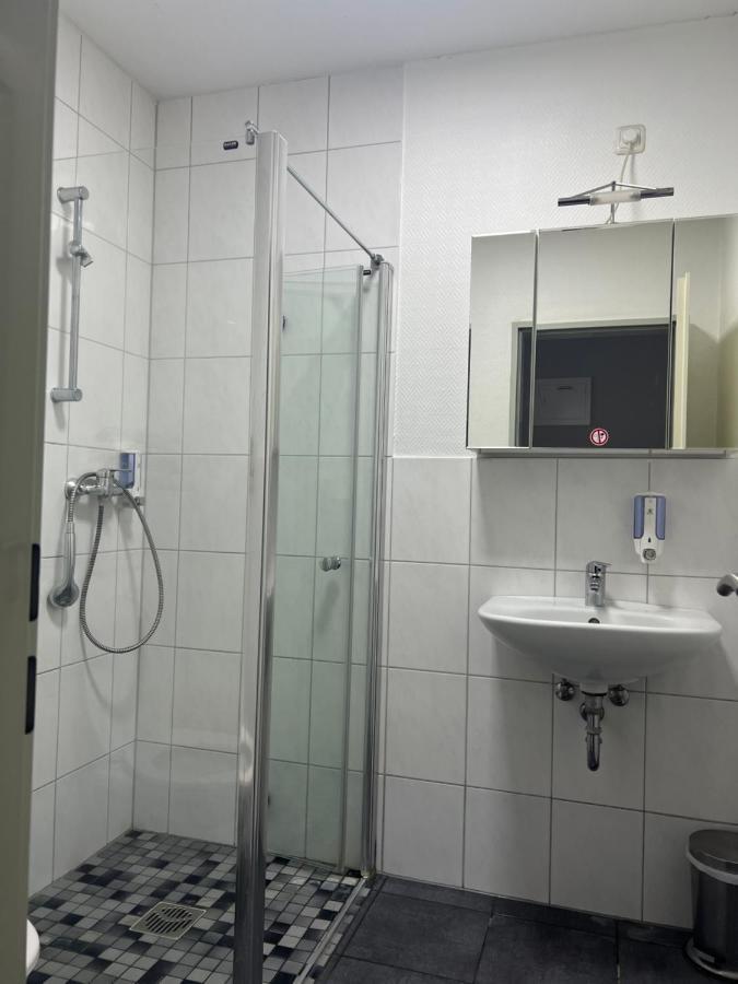 Motel Am Outletcenter Ноймюнстер Экстерьер фото
